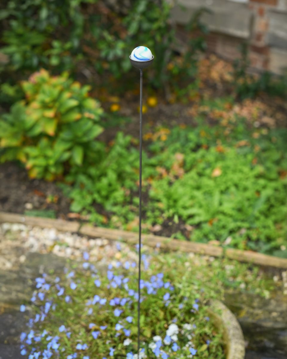 Plant pot suncatcher stake medium