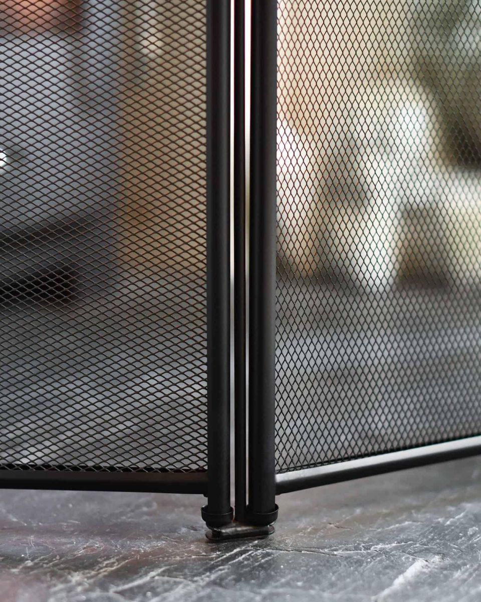 Close-Up of “Dynasty” Four Fold Guard in Situ Close-Up of “Dynasty” Four Fold Guard in Situ