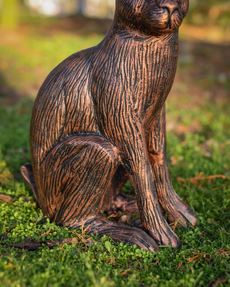 "Hunter" the Hare Cast Aluminium Garden Sculpture - Bronze and Copper close up of base
