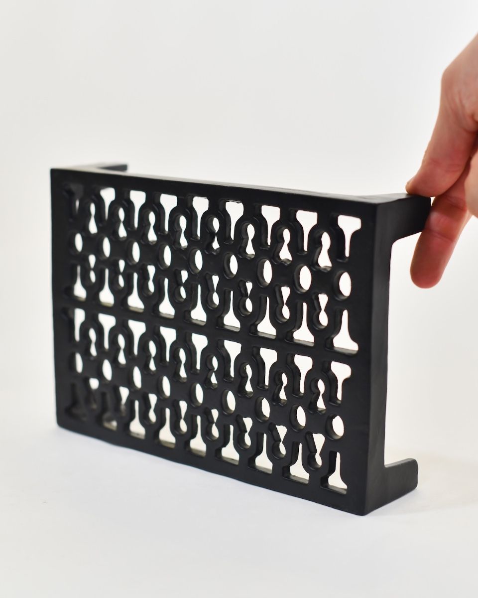 "Keyhole" Cast Iron Air Brick 9"x6" to scale with hand for reference