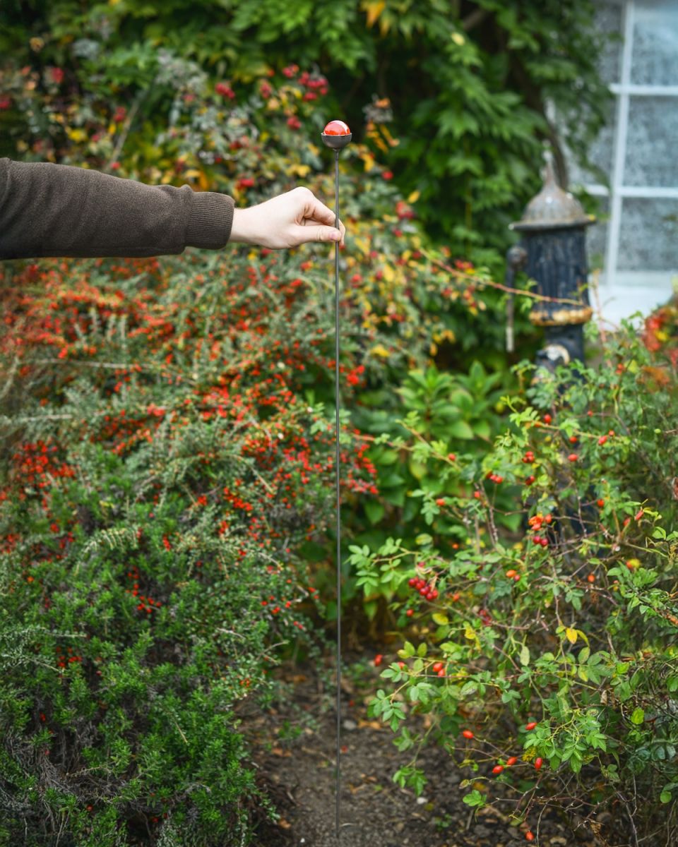 "Magma" Suncatcher Garden Stake large