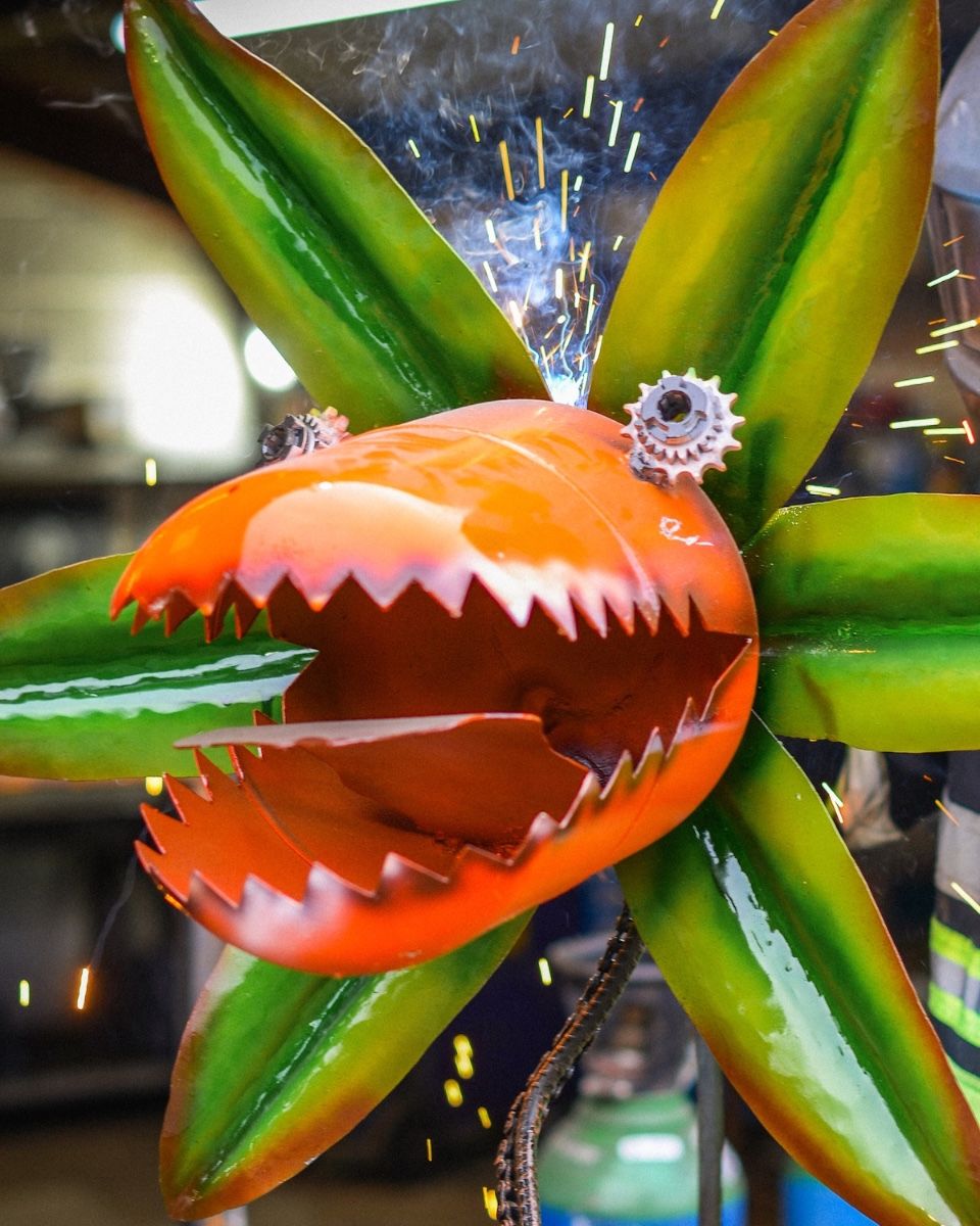 ‘Nibbler’ the Upcycled Metal Flower Garden Sculpture close up of mouth and tongue of flower