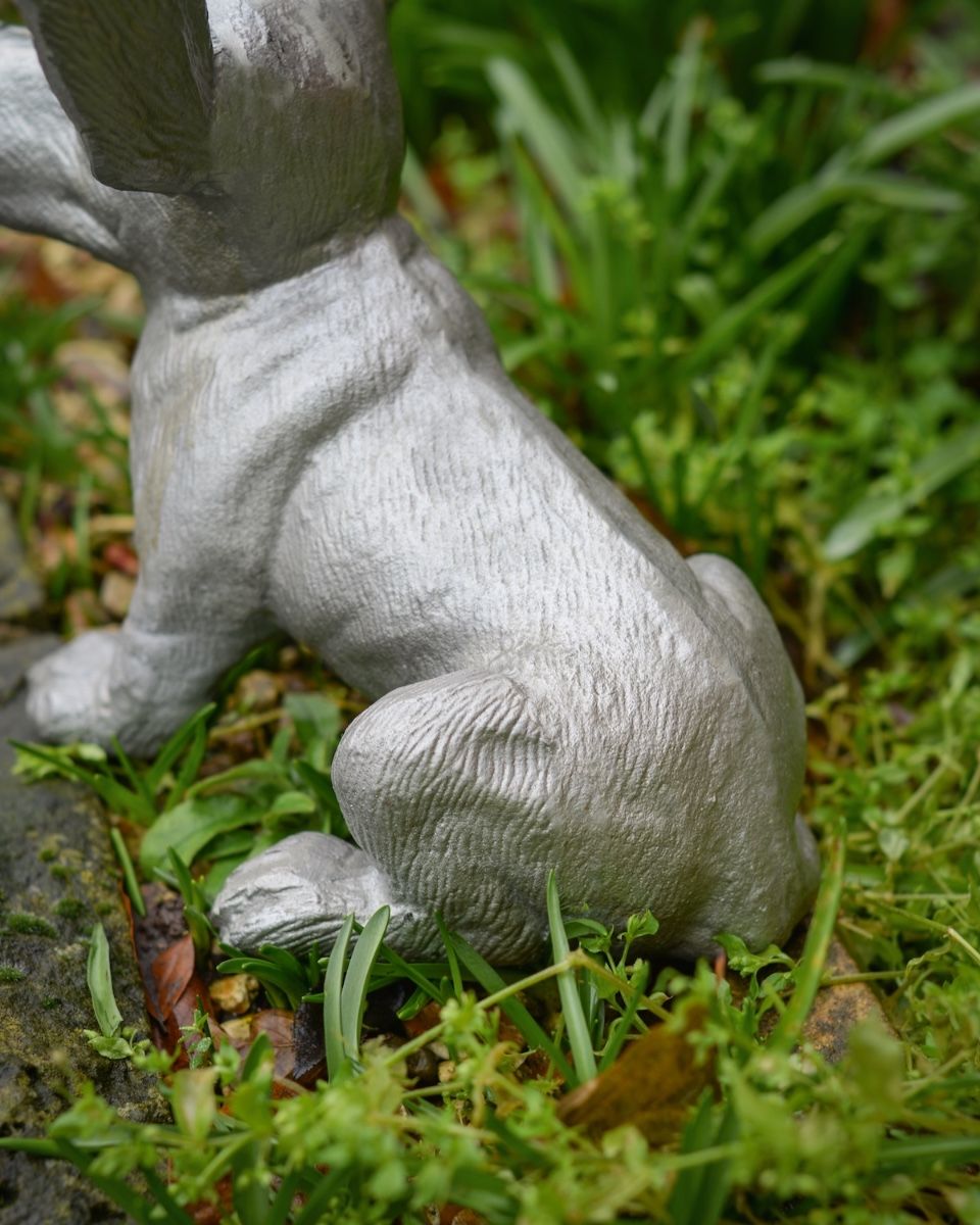 "Sid" the Bassett Hound Cast Aluminium Garden Sculpture close up of back