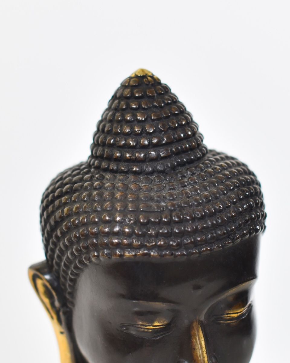 "Silent Sermon" Cast Brass Ornament close up of top