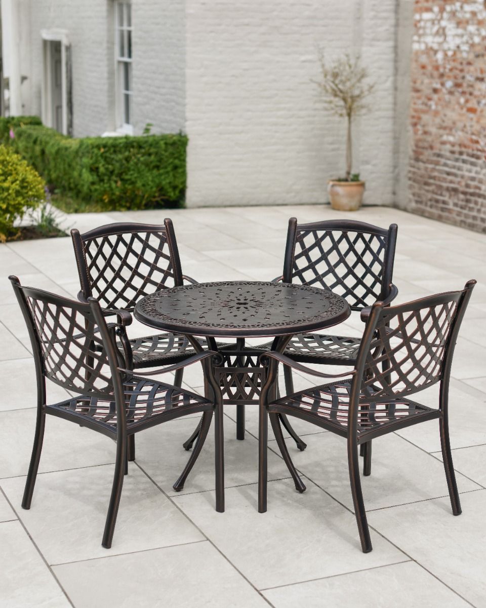 "Swinley" Four Seater Furniture Set in Situ