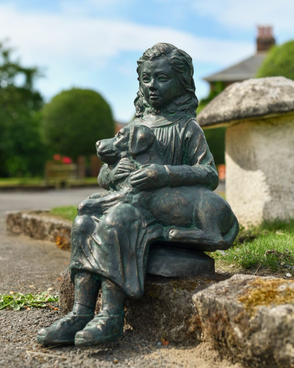 "The Girl and Her Dog" Sitting Garden Wall Sculpture "The Girl and Her Dog" Sitting Garden Wall Sculpture