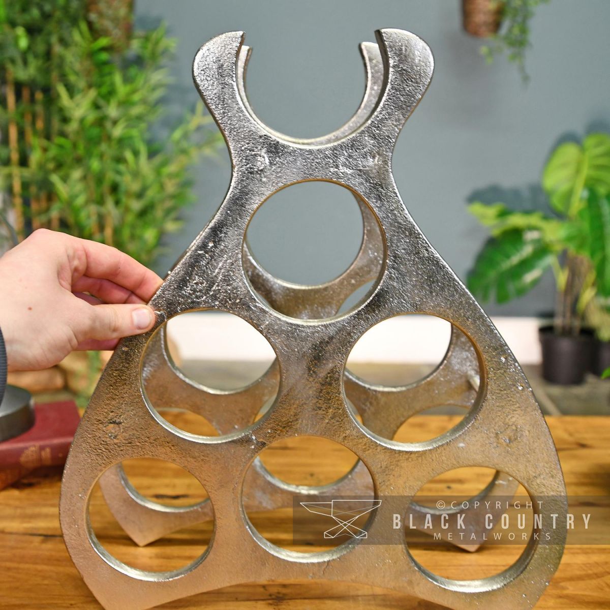 "Wine Lodge" Wine Rack & Wine Holder to Scale