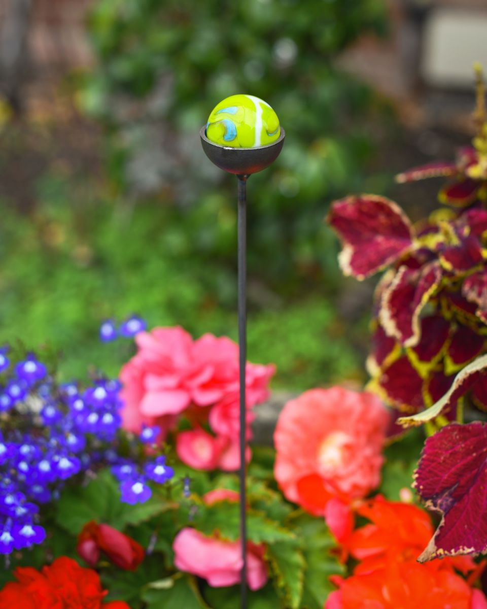 "Zest" Suncatcher Garden Stake small