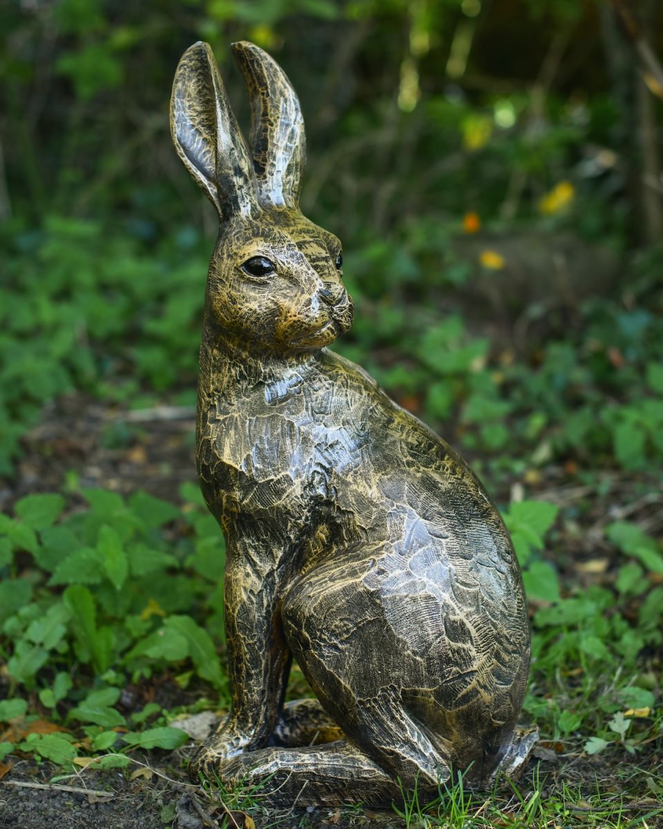 Angled view of hare garden statue
