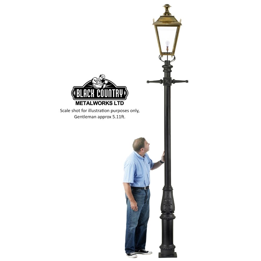 Antique Brass Dorchester Extra Large Lantern & Lamp Post Set  Antique Brass Dorchester Extra Large Lantern & Lamp Post Set