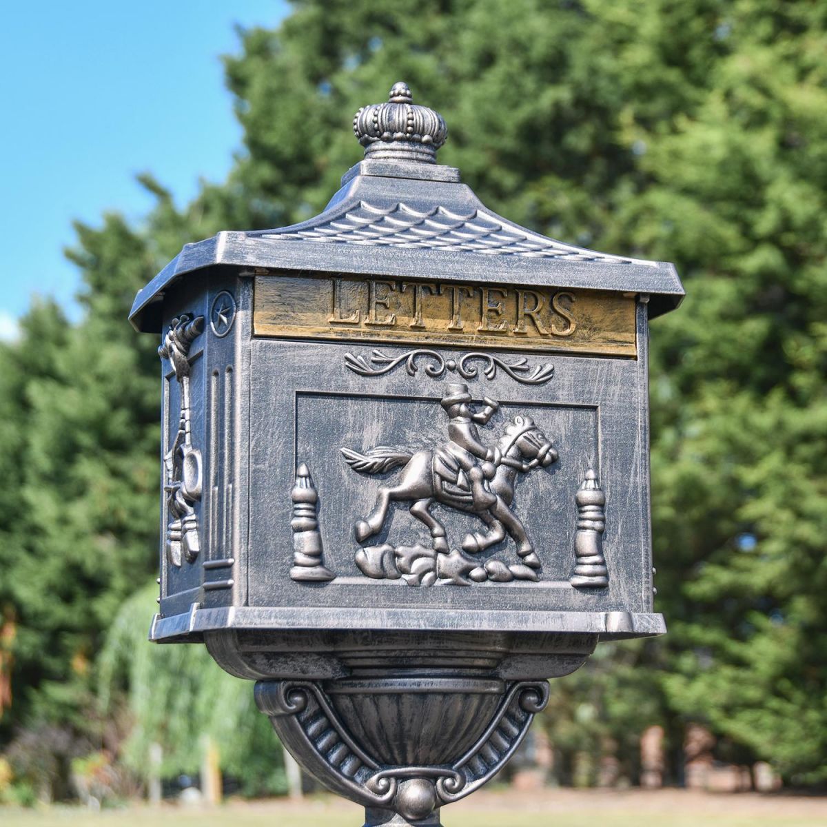 Close-up of the Antique Bronze Huntingdon Post Box