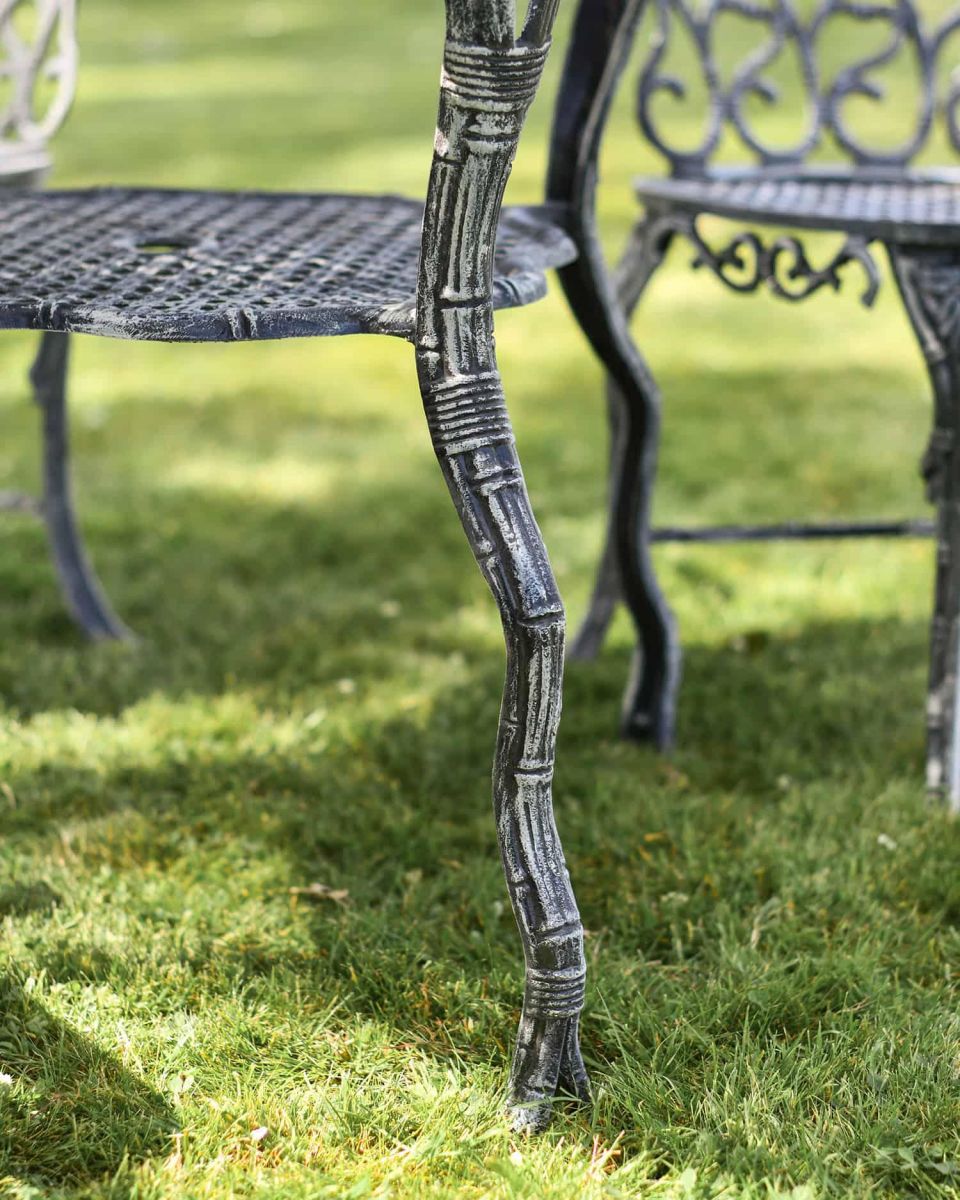 Close-Up of Antique Cream Finish Close-Up of Antique Cream Finish