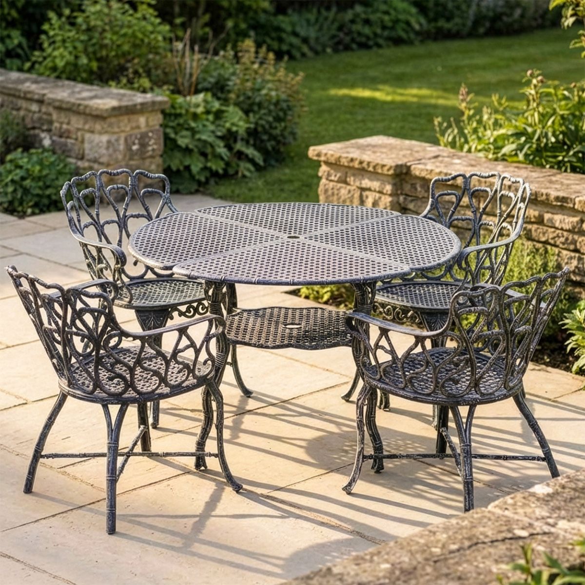 Antique Cream "Riverhill" Four Seater Dining Set digital illustration