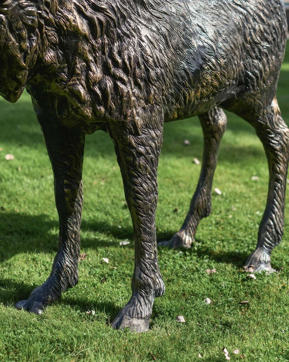 Close-Up of Freestanding Legs on Antique Gold "Mickey Moose" Cast Aluminium Moose Garden Sculpture Close-Up of Freestanding Legs on Antique Gold "Mickey Moose" Cast Aluminium Moose Garden Sculpture