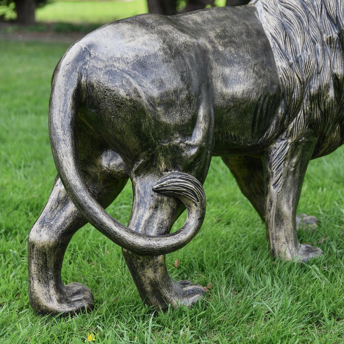 Close-up of the Antique Gold Finish on Antique Gold Lion Sculpture