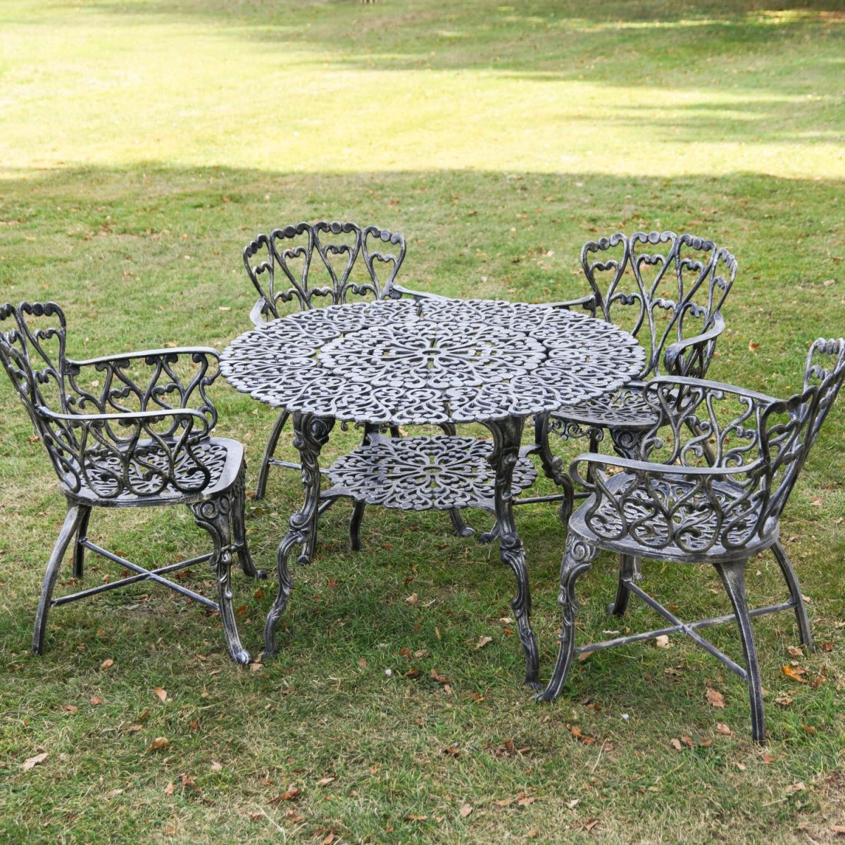 Antique Silver "Edworth Manor" Four Seater Dining Set in Situ