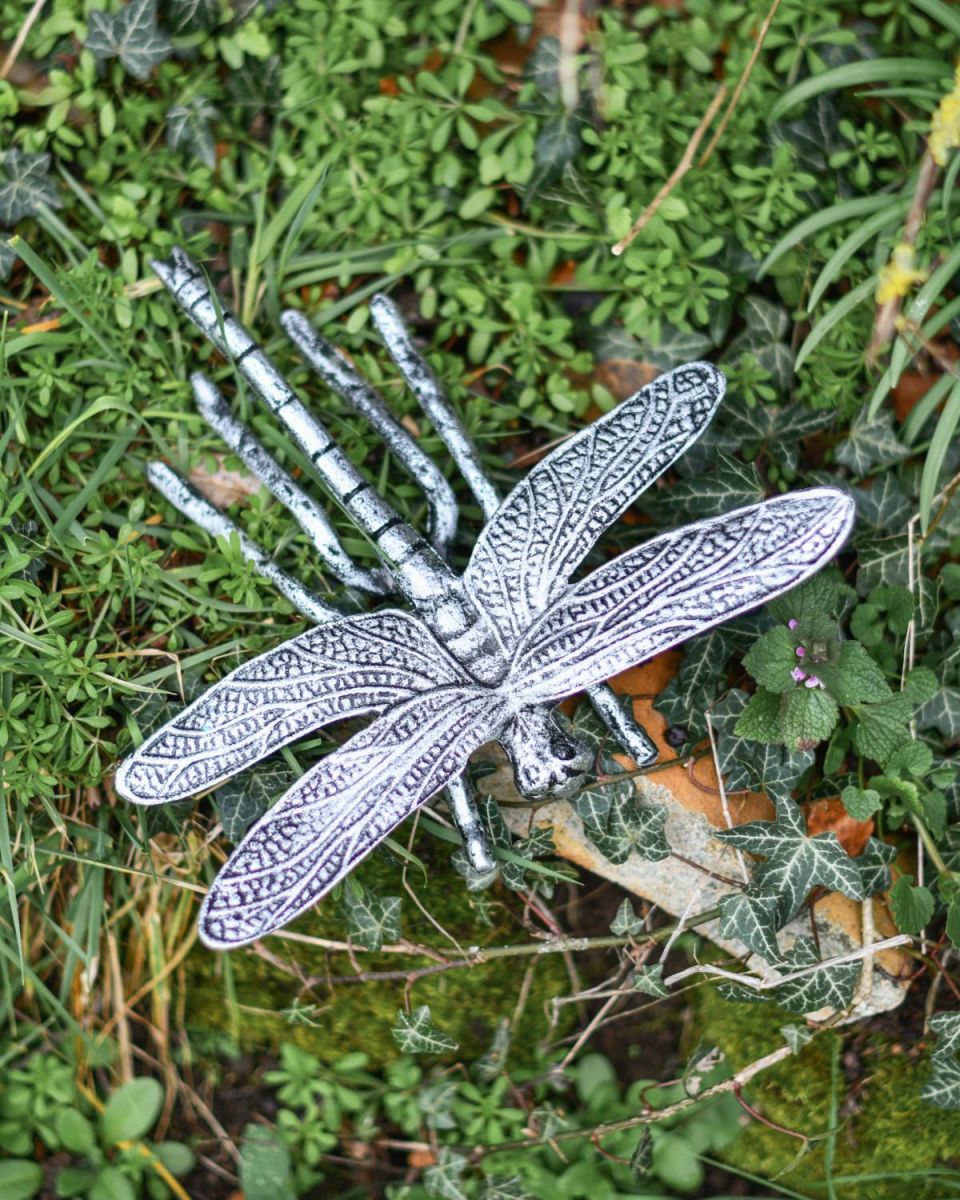 Antique Silver Prehistoric Dragonfly Garden Sculpture Antique Silver Prehistoric Dragonfly Garden Sculpture