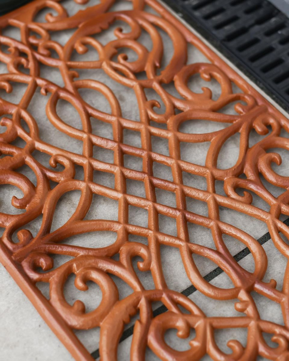 Close-up of the "Trellis" Pattern in the Centre of the Doormat