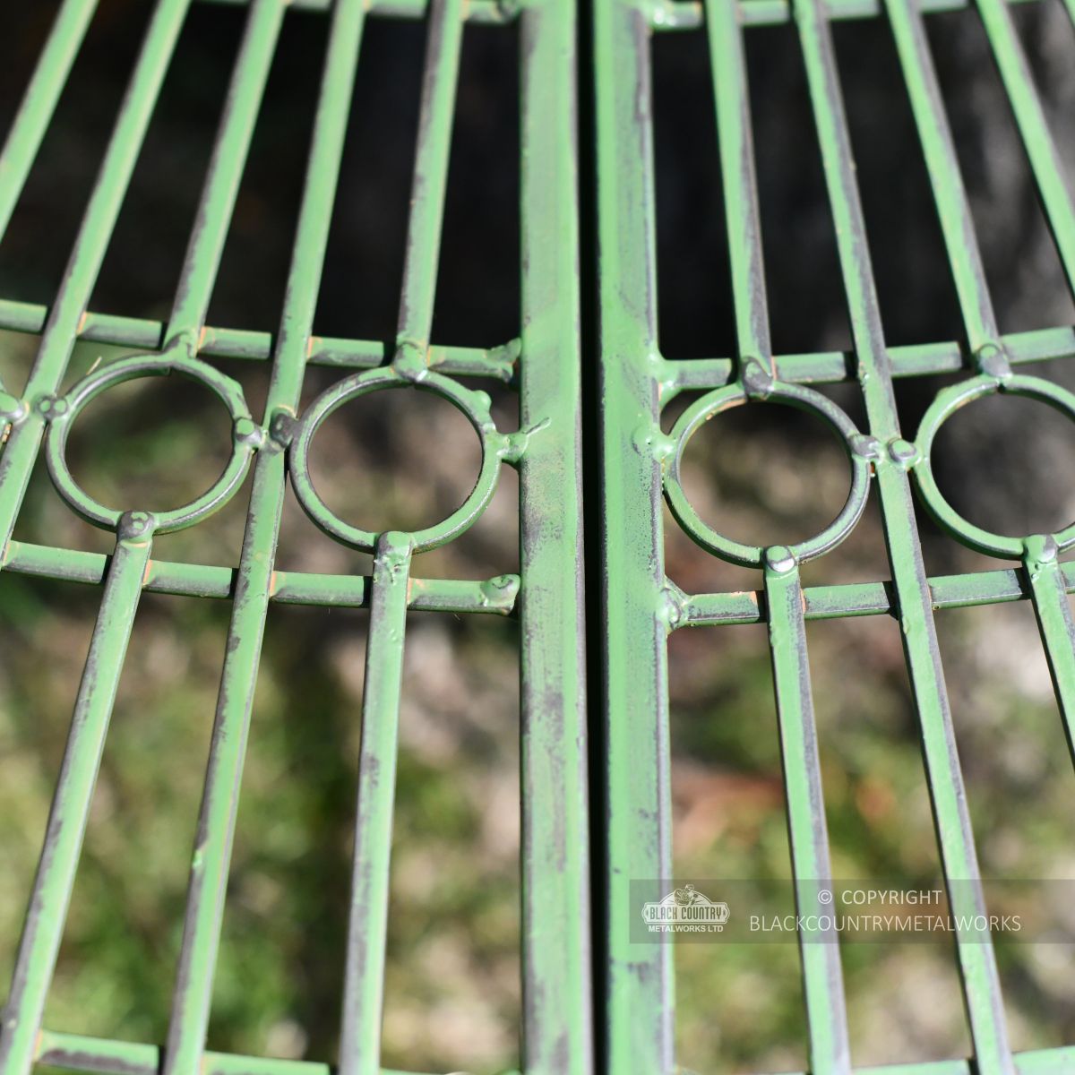 Decorative circle pattern on tree seat