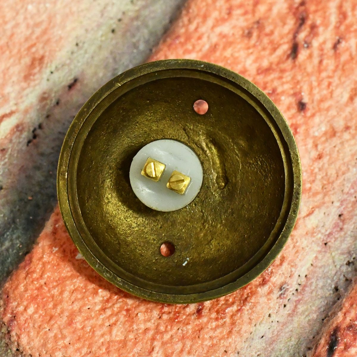 “Lambeth Hall” Antique Brass Round Lion Bell Push “Lambeth Hall” Antique Brass Round Lion Bell Push