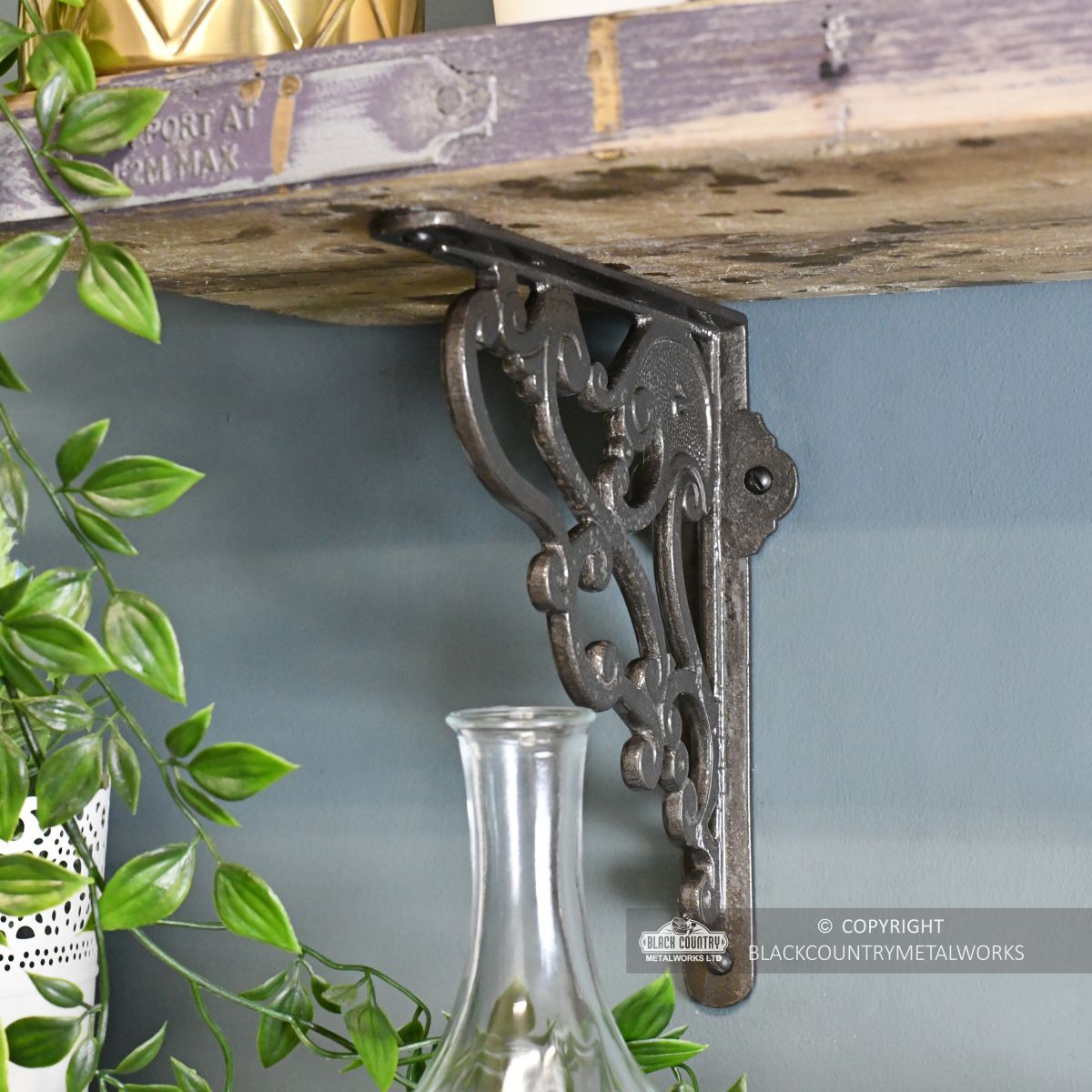 Art inspired cast shelf bracket Art inspired cast shelf bracket