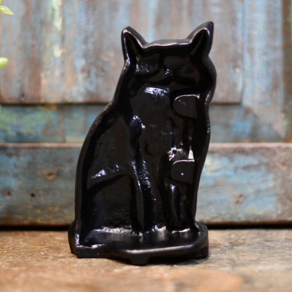 Freestanding novelty door stop Freestanding novelty door stop