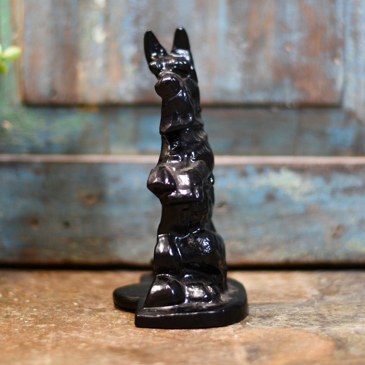 tradtional dog door stop created from cast iron finished in black