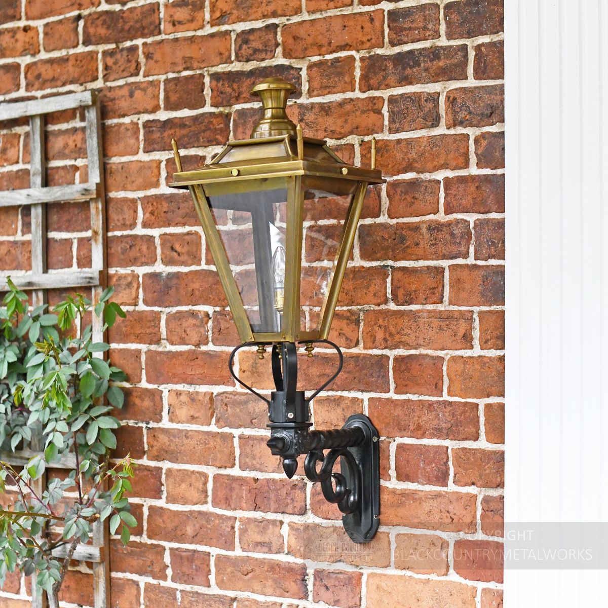 Traditional porch wall light Traditional porch wall light