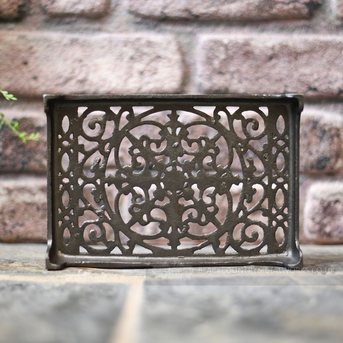 Back of double cast iron air brick Back of double cast iron air brick