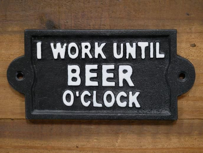 "Beer O"Clock" Iron Sign in Black