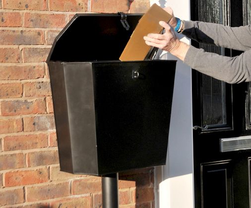 "Billingsgate" Large Secure Parcel Box With Column