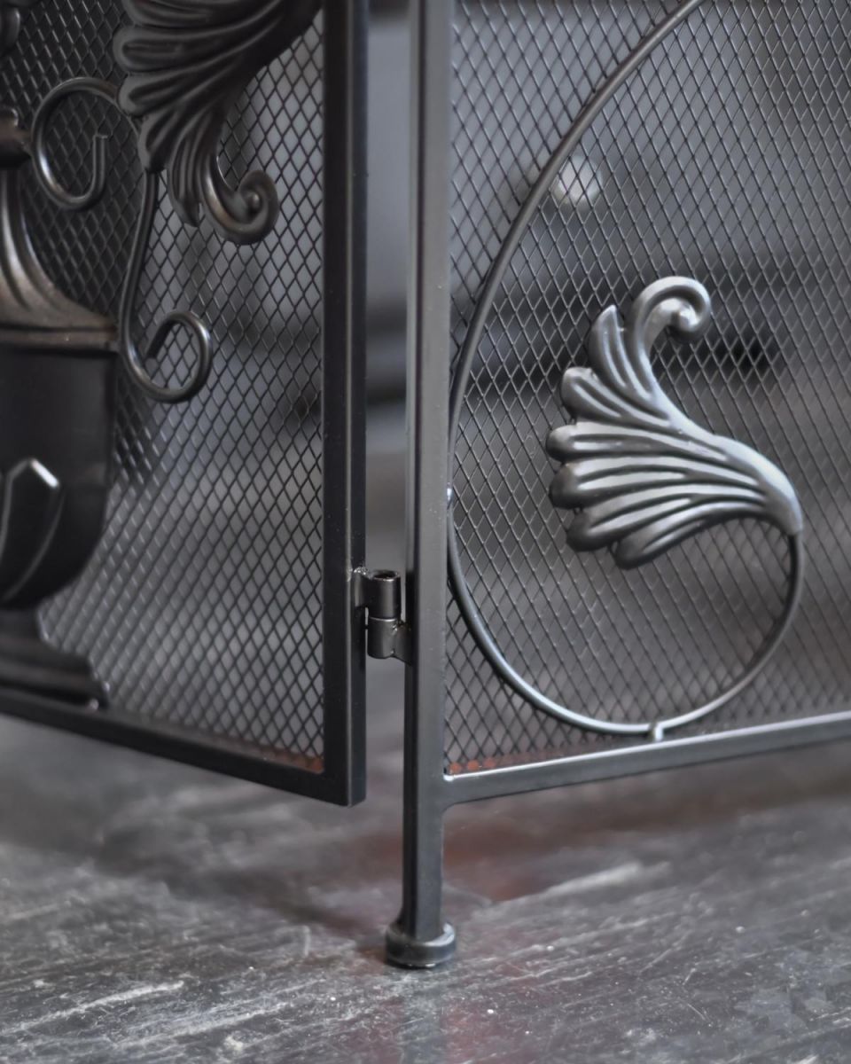 Close-up of Black Arched "Birdwatcher" Three Fold Fireguard