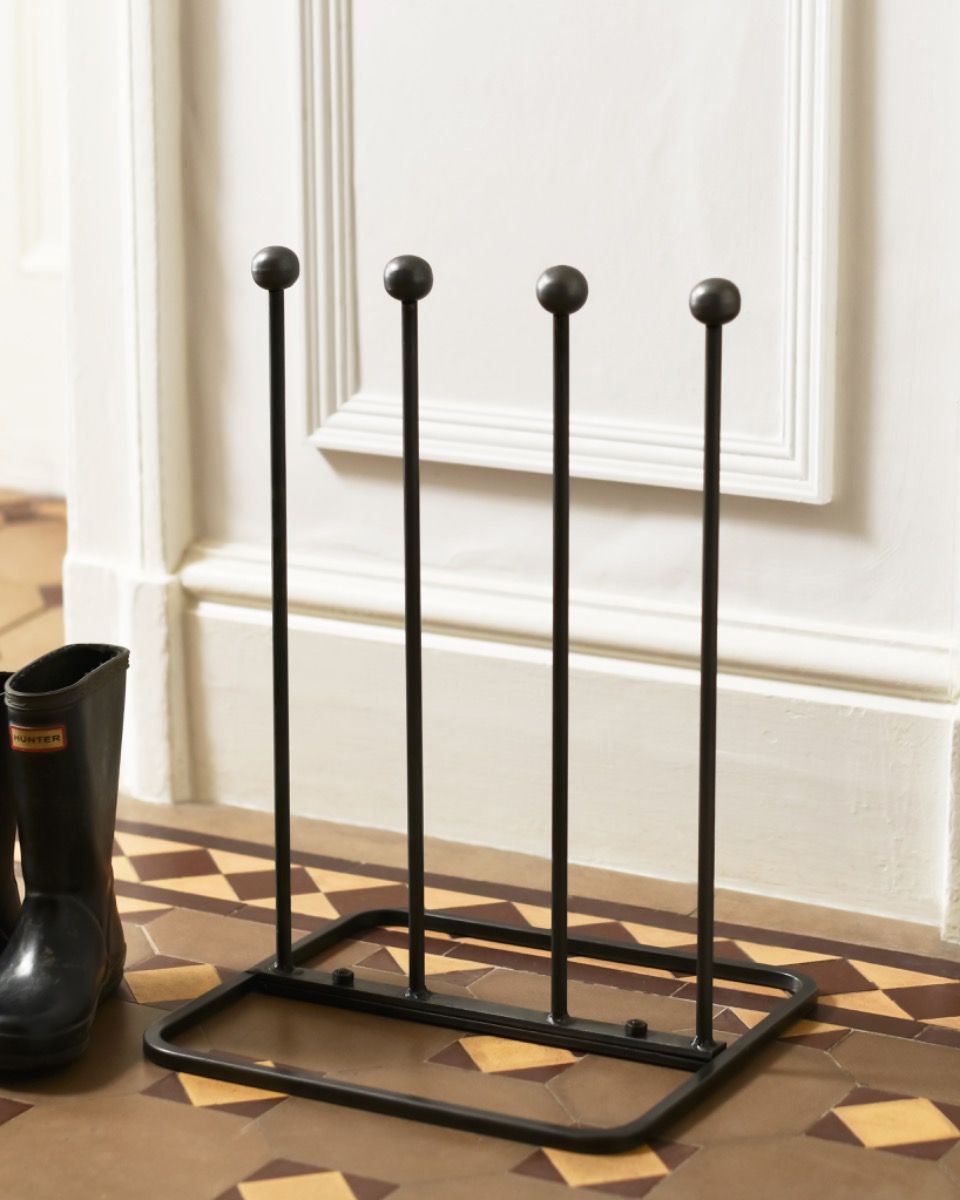 Simple and Modern Black Boot Rack Simple and Modern Black Boot Rack