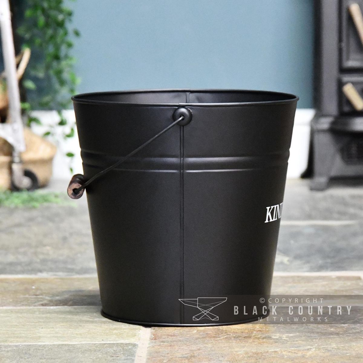Side View of the Black Contemporary Kindling Bucket