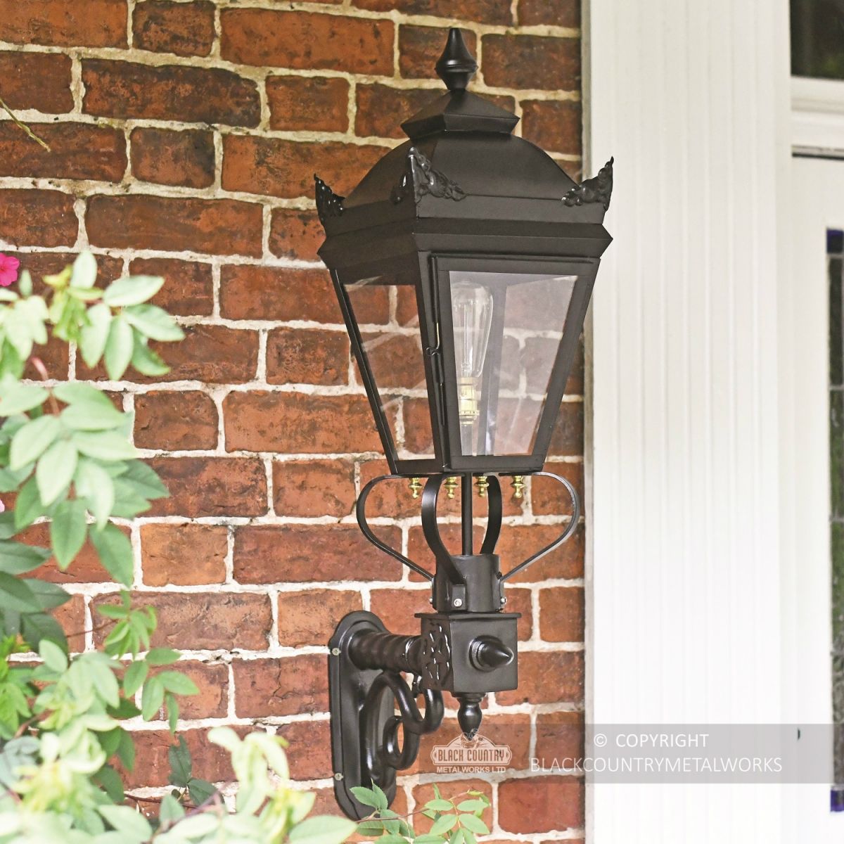 Black Deluxe Victorian Wall and Porch Lantern