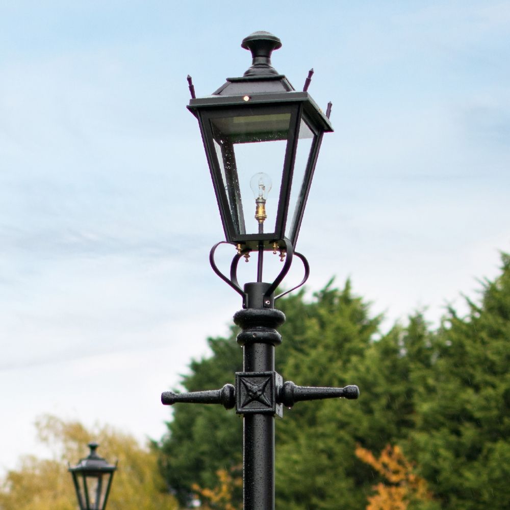 Black Dorchester Lamp Post & Lantern Set 2.7m