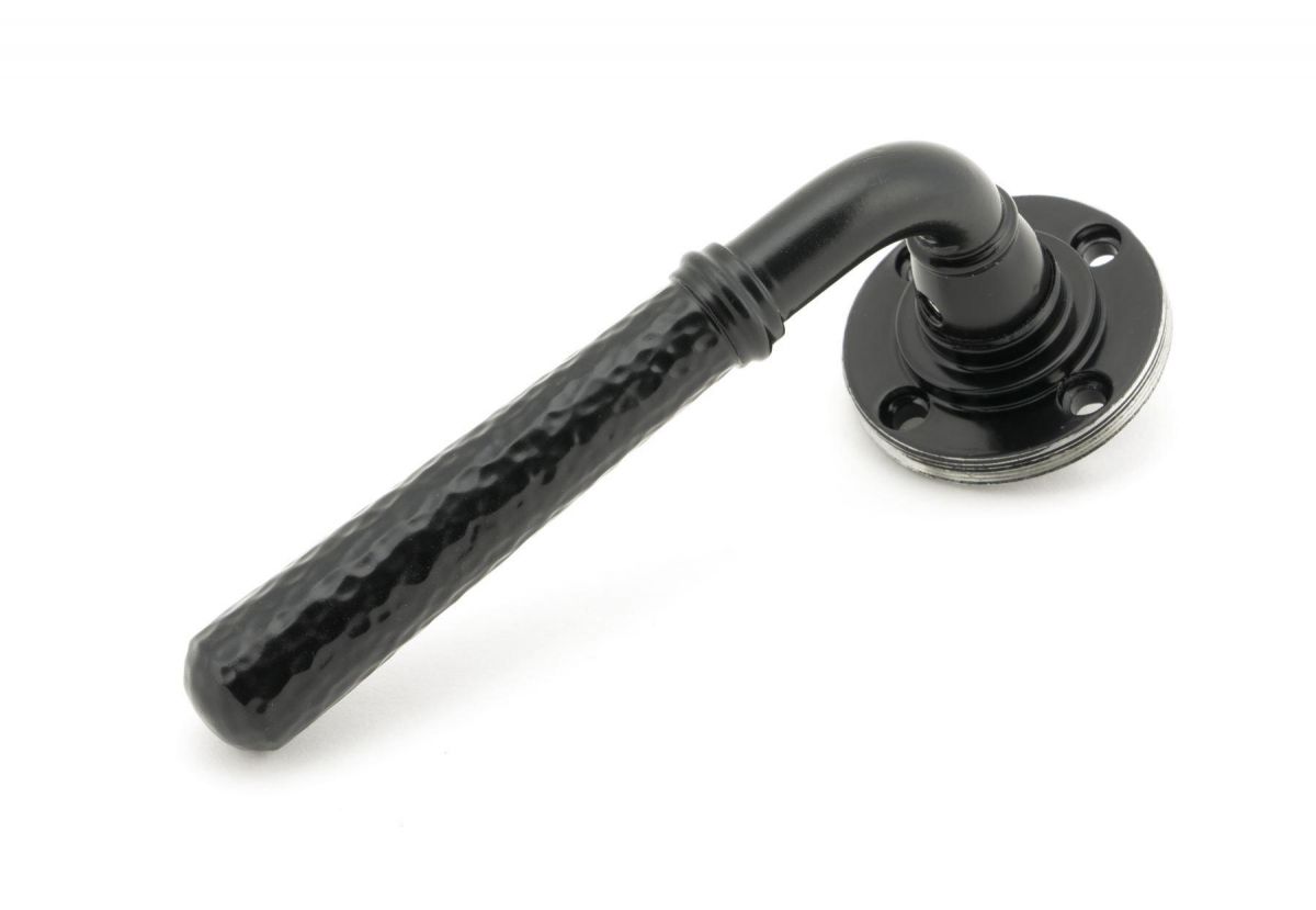 Black Hammered Lever Door Handle on Beehive Rose Back