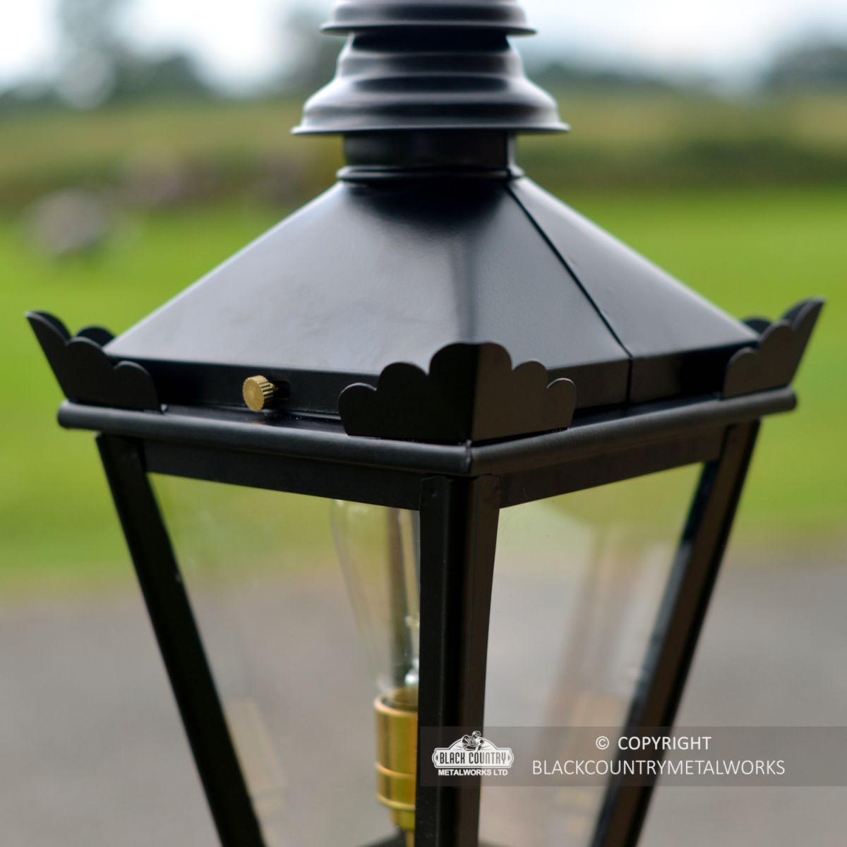 Wings on the corner of the Lantern Lid