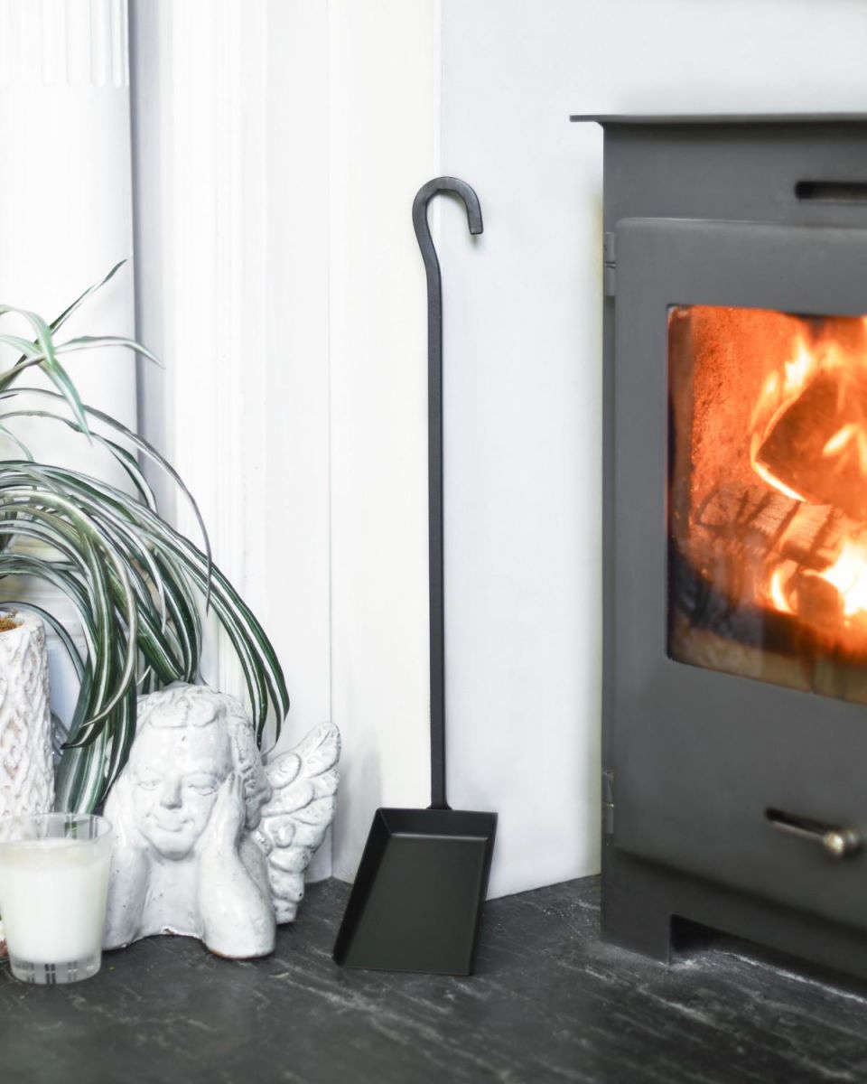 Black Hooked Fireside Shovel In Situ