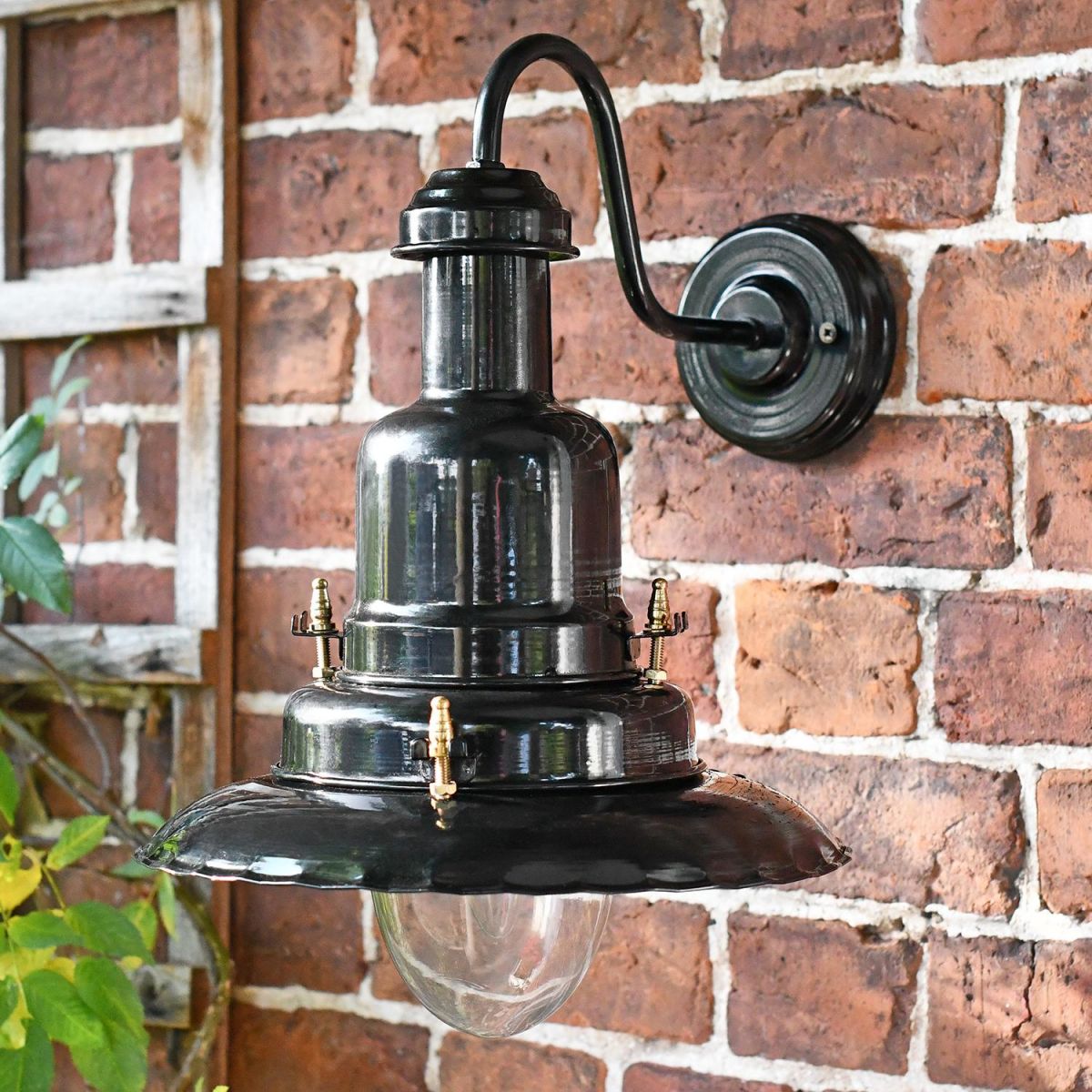 Black Ironbridge Coach House Light