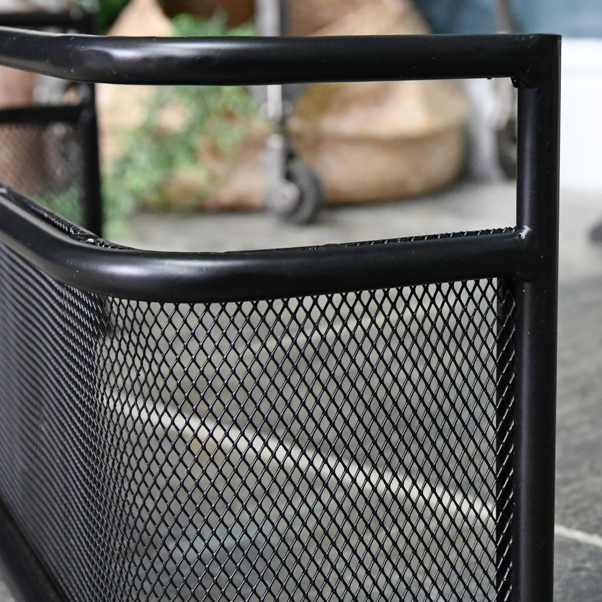 Close-up of the Black Finish 