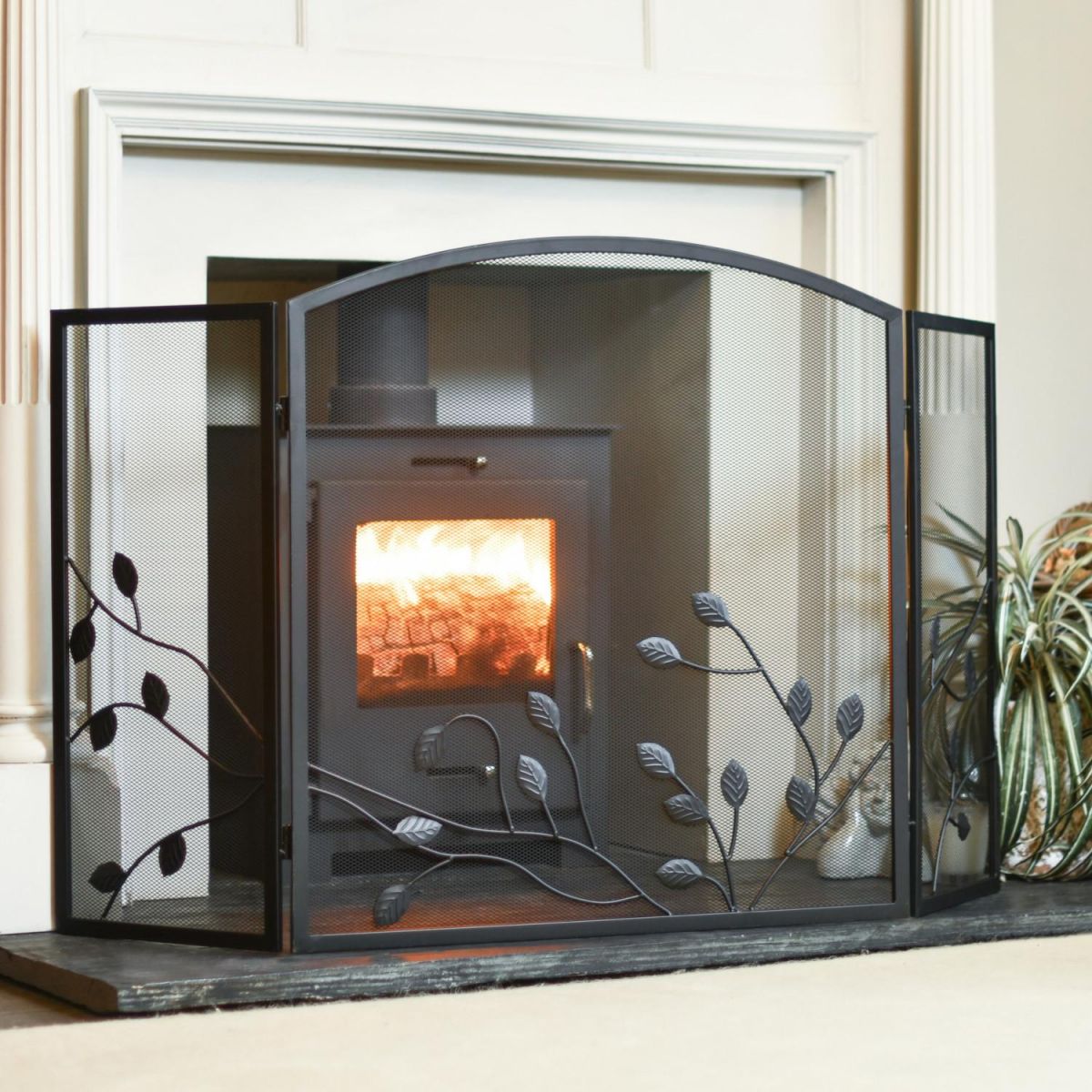 Black Overgrowth Three Fold Fire Guard Black Overgrowth Three Fold Fire Guard