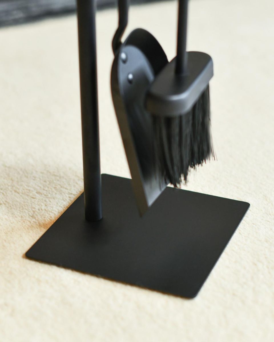 Close Up Of Black Suspended Brush & Pan Set Brush Head