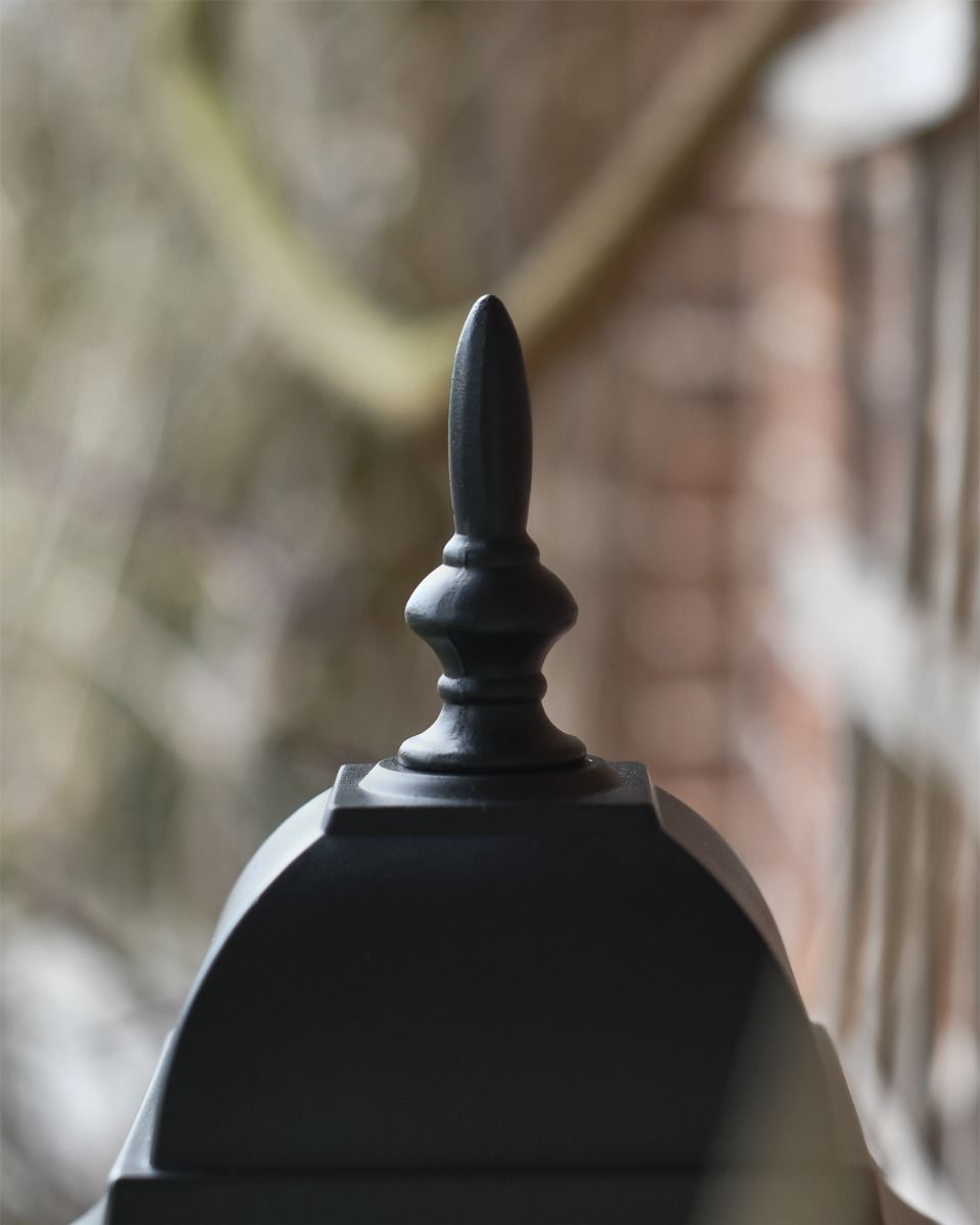 Traditional Wall Lantern With PIR Motion Sensor 