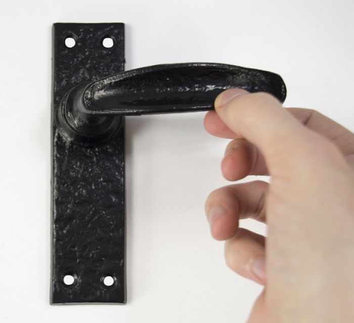 "Acerno" Traditional Iron Lever Handle