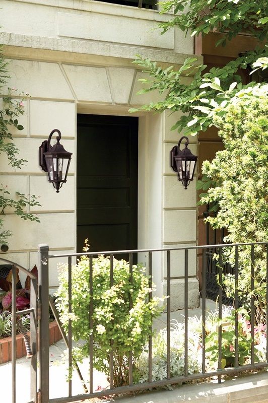 Traditional Wall Mounted Lantern