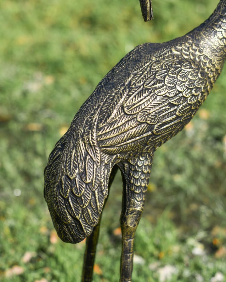 Close up of back of crane facing back