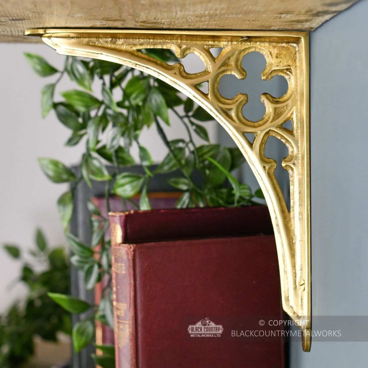 Polished Brass Coalbrookdale 18 x 18cm Shelf Bracket Polished Brass Coalbrookdale 18 x 18cm Shelf Bracket