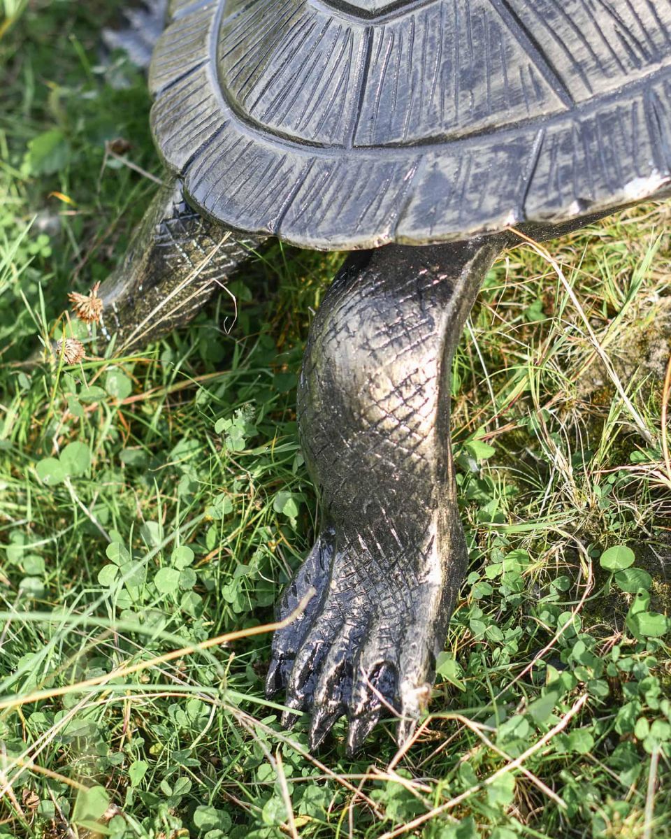 Close-Up of Legs for Cast Aluminium "Free Roam" Turtle Garden Sculpture