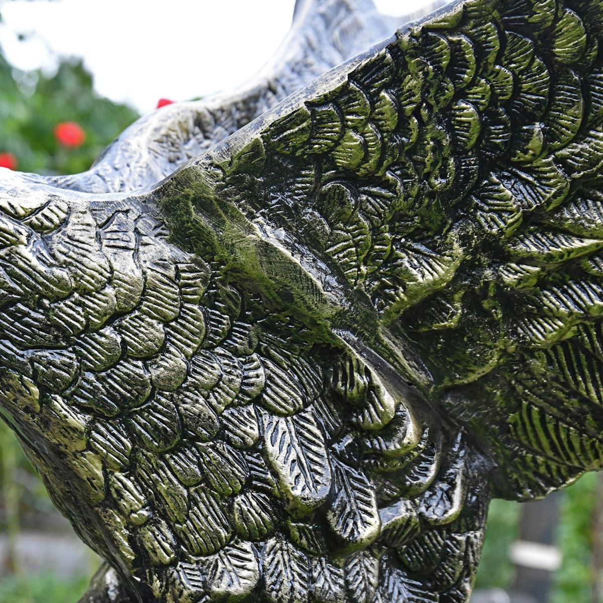 Close-up of the Bronze Finish Close-up of the Bronze Finish